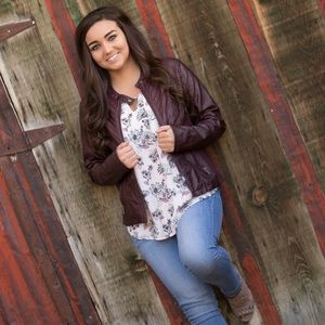 Meet your Posher, Kaitlyn